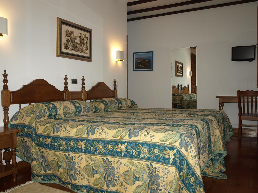 Hotel Siglo XVIII Santillana del Mar Exterior photo
